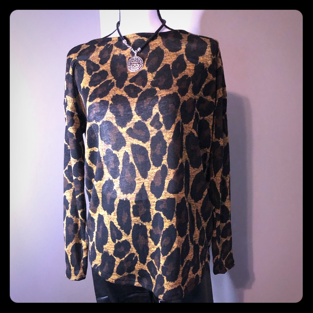 Leopard Print twist back sweater